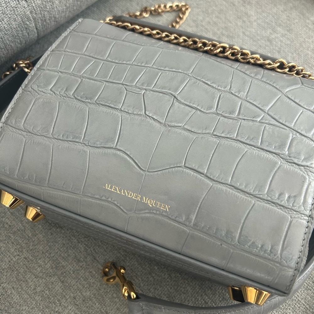 Alexander McQueen box bag —made in Italy/ - Picture 3 of 7